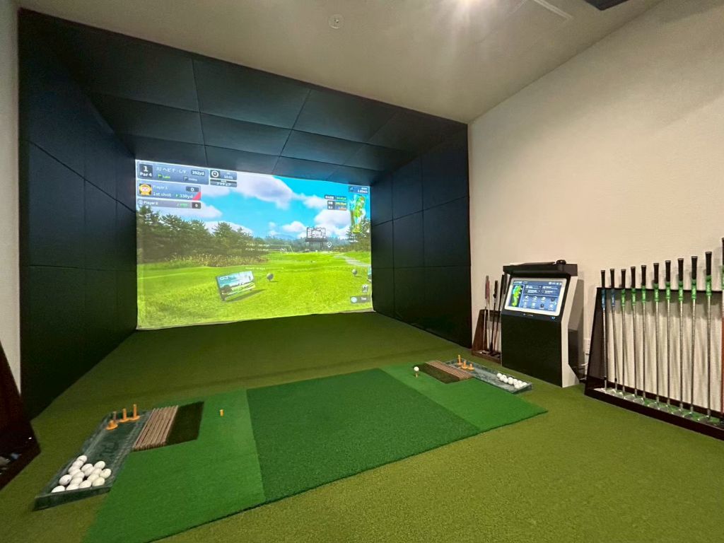 広々としたゴルフルーム